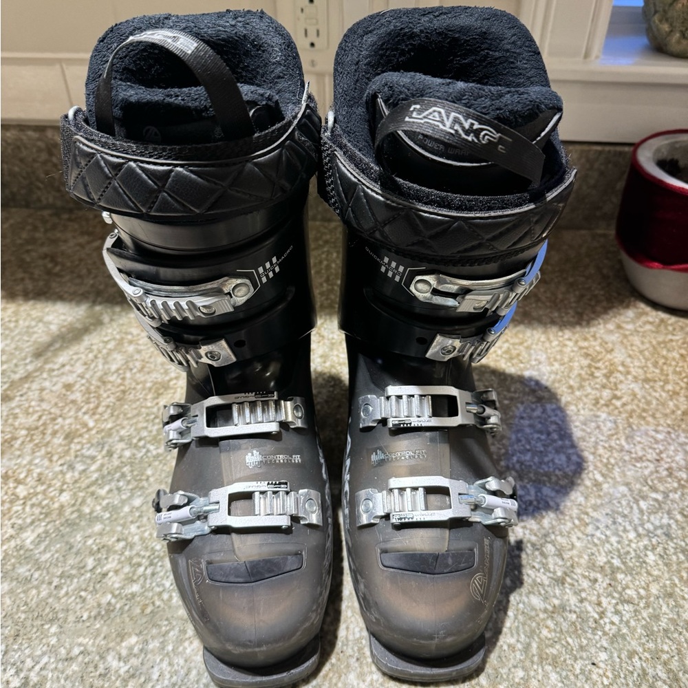 LANGE ski boots!
